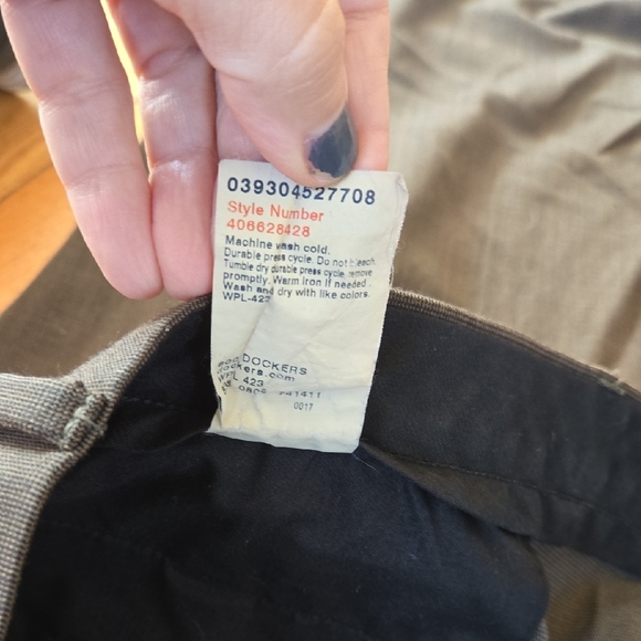 Dockers Brown Pleated Trousers - Picture 4 of 4